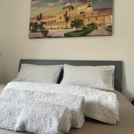Casa Lory Apartment Palermo Bagian luar foto