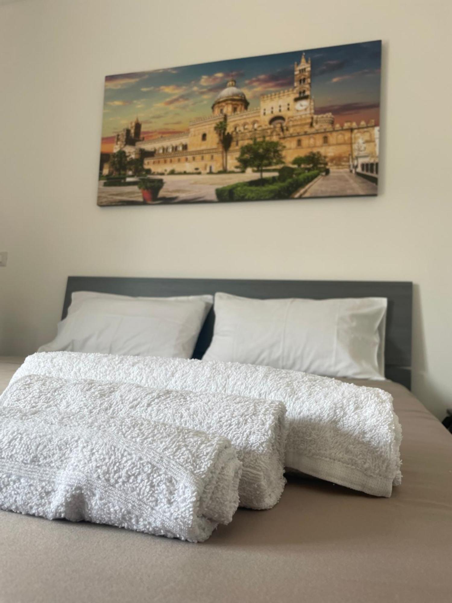 Casa Lory Apartment Palermo Bagian luar foto