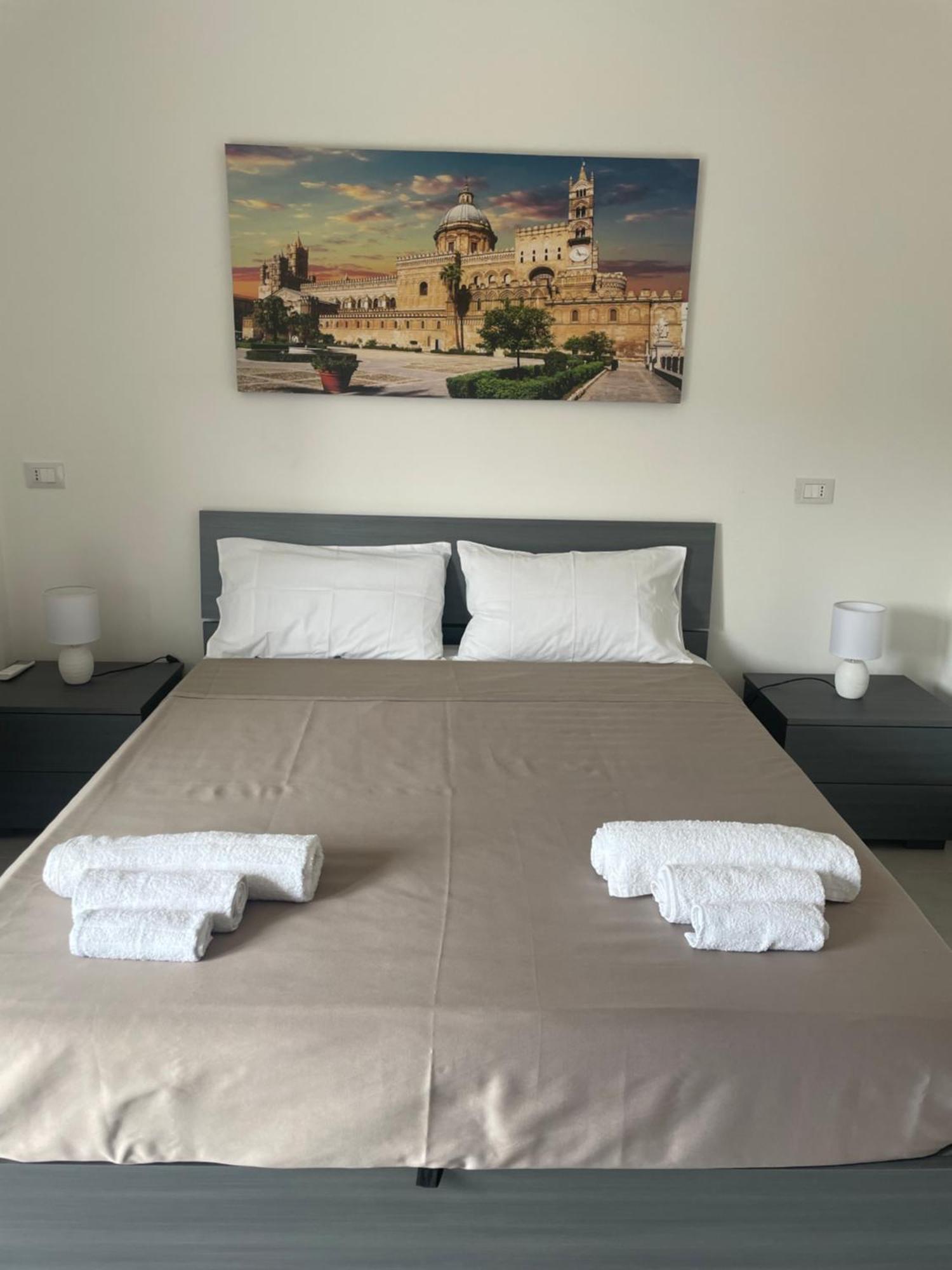 Casa Lory Apartment Palermo Bagian luar foto
